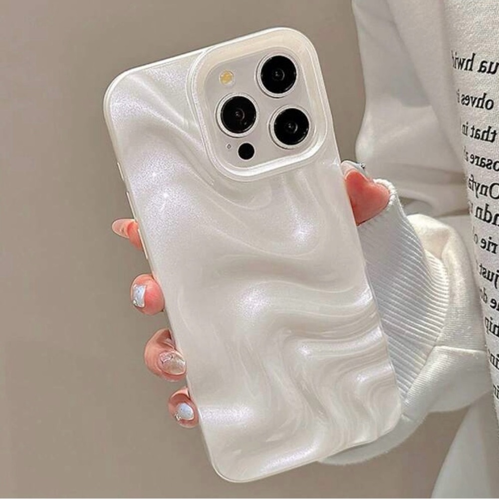 Elegant Pearl White Wavy Phone Case for iPhone 12 New and Never Used!